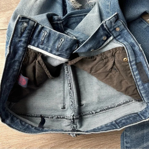 RtA ROAD  TO AWE Icon Distressed Skinny Jeans - Picture 13 of 16